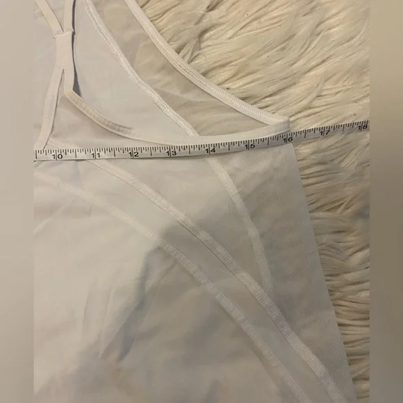 Lululemon Run Off Route Tank -EUC - Picture 9 of 11